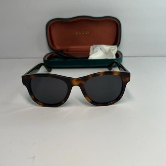 Gucci Tortoiseshell Sunglasses with Red and Green Stripes - Picture 12 of 12